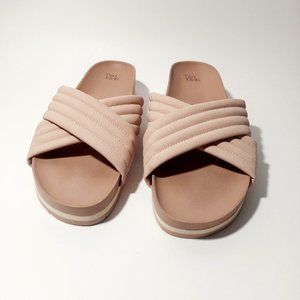 Time & Tru Women's Blush Quilted Crossband Footbed Slide Sandals